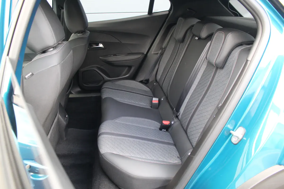 1.2 Hybrid 145 Allure | Adap. Cruise C. | Climate C. | CarPlay | PDC V&A | Half Leder | Navigatie | 17" LMV | Adap. Cruise C. | Climate C. | CarPlay | PDC V&A | Half Leder | Navigatie | 17" 