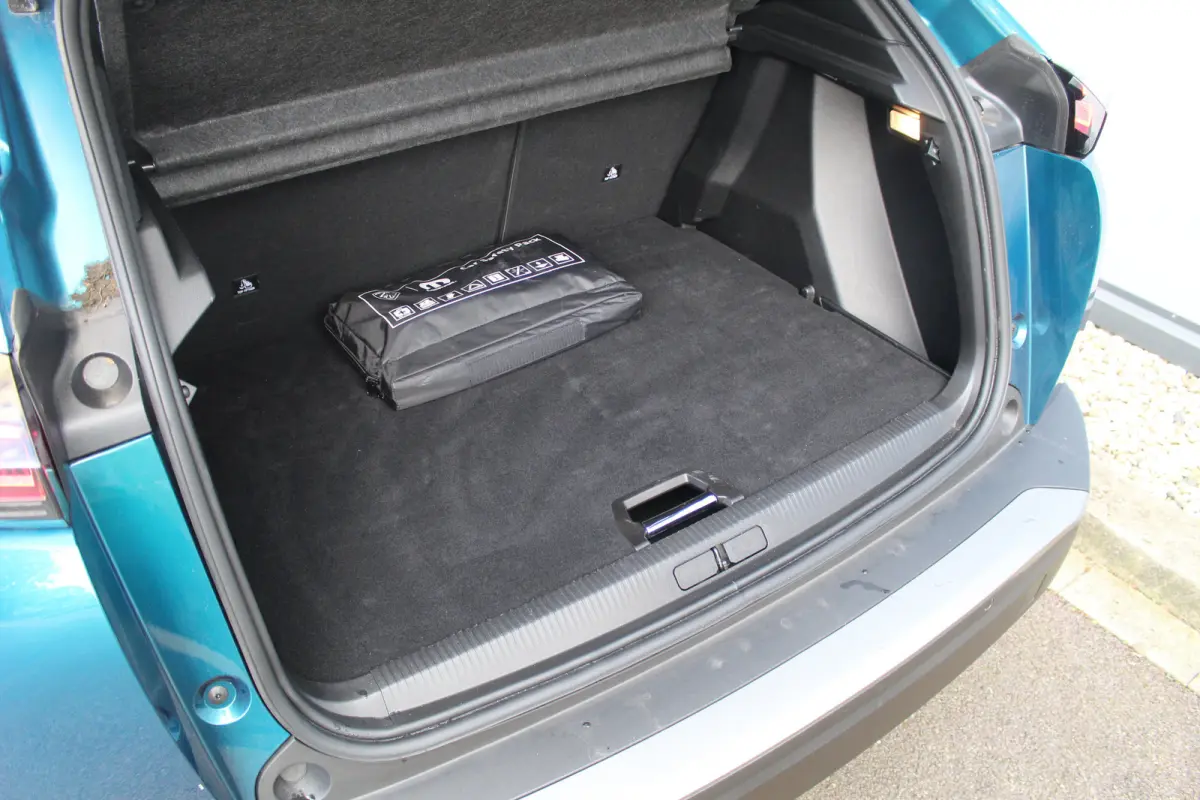 1.2 Hybrid 145 Allure | Adap. Cruise C. | Climate C. | CarPlay | PDC V&A | Half Leder | Navigatie | 17" LMV | Adap. Cruise C. | Climate C. | CarPlay | PDC V&A | Half Leder | Navigatie | 17" 