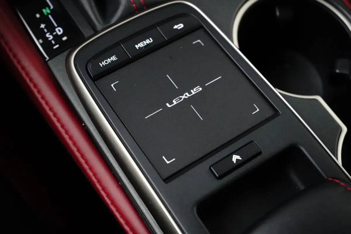 300h | UNIEK! | CRUISE CONTROL |CAMERA | DODE HOEK DETECTIE | STOELVERWARMING | FULL LED