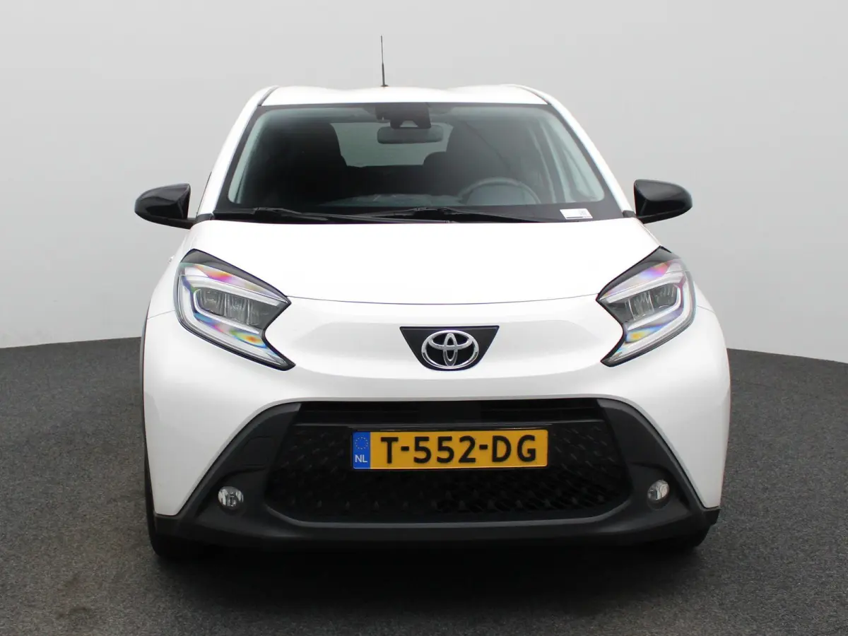 1.0 VVT-i MT first | Apple Carplay / Android Auto| Bluetooth | Cruise Control | Achteruitrijcamera |