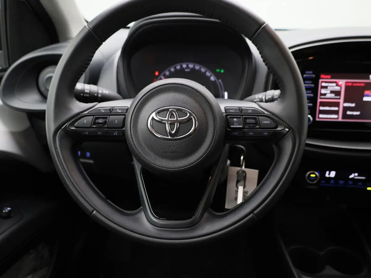 1.0 VVT-i MT first | Apple Carplay / Android Auto| Bluetooth | Cruise Control | Achteruitrijcamera |
