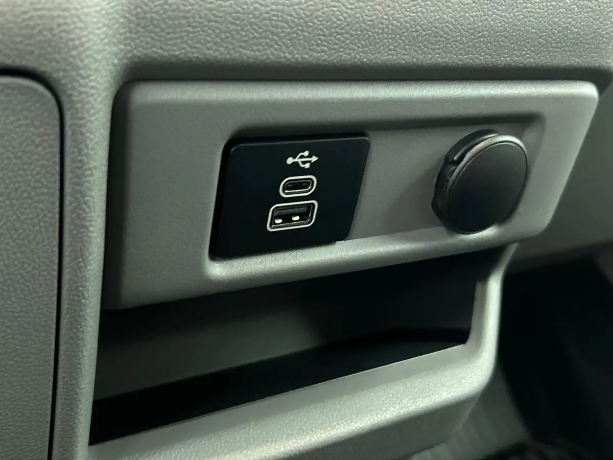 340 2.5 Automaat PHEV L2H1 Limited Cruise Control Airco Lichtmetalen Velgen