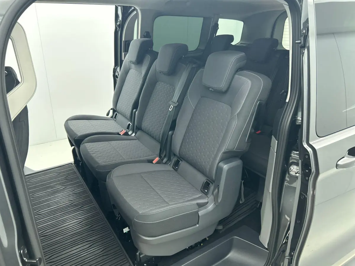 340 2.5 Automaat PHEV L2H1 Limited Cruise Control Airco Lichtmetalen Velgen