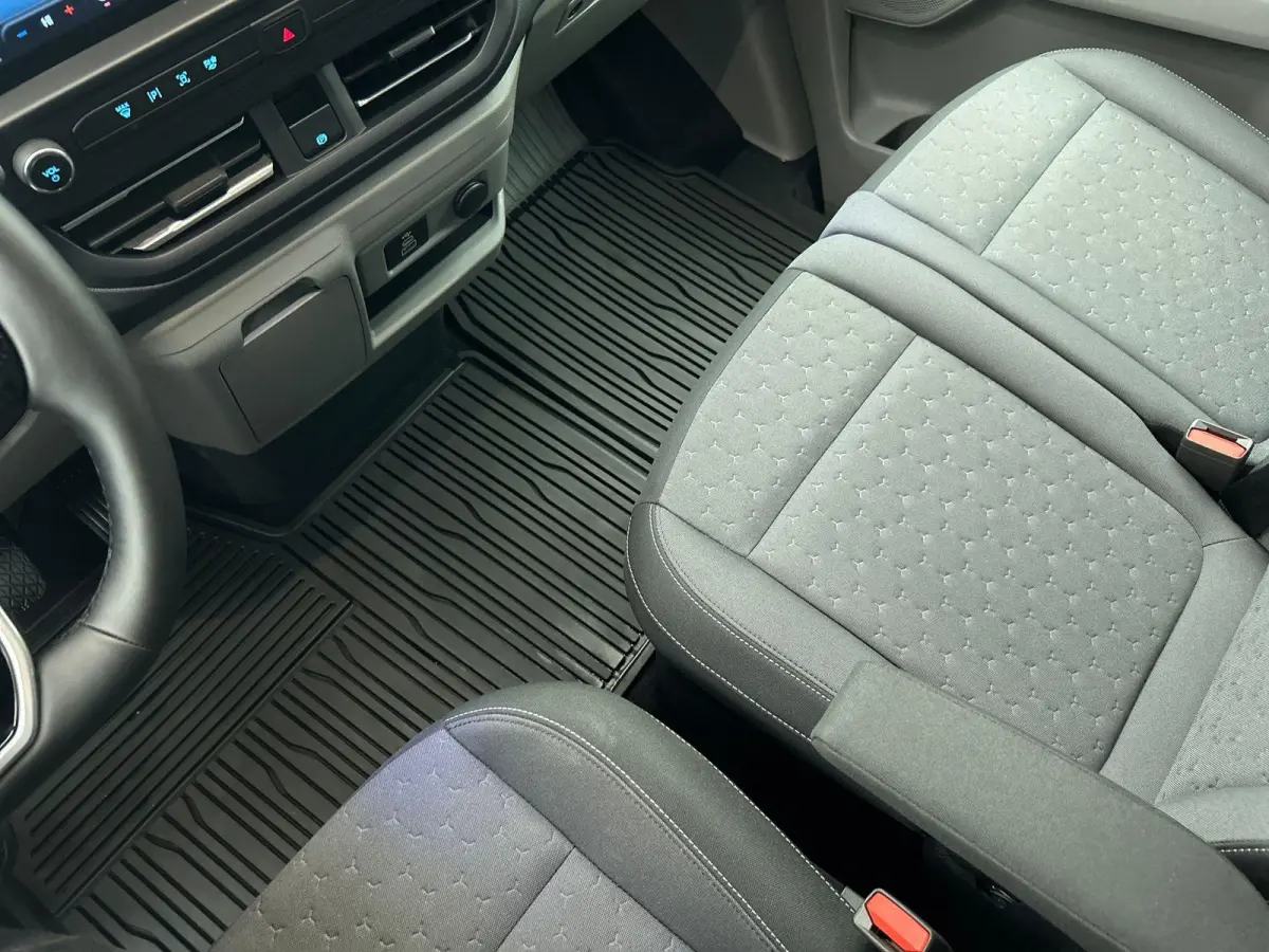 340 2.5 Automaat PHEV L2H1 Limited Cruise Control Airco Lichtmetalen Velgen
