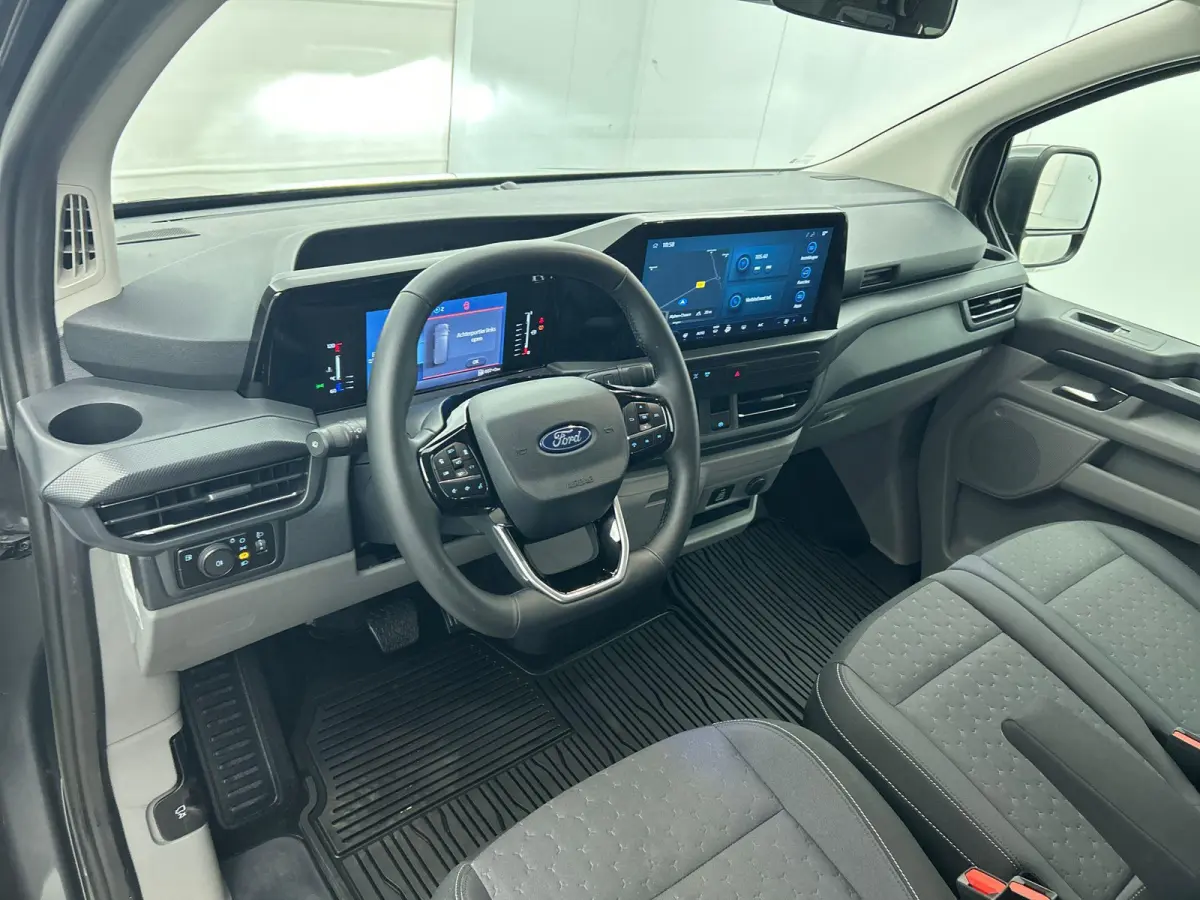 340 2.5 Automaat PHEV L2H1 Limited Cruise Control Airco Lichtmetalen Velgen