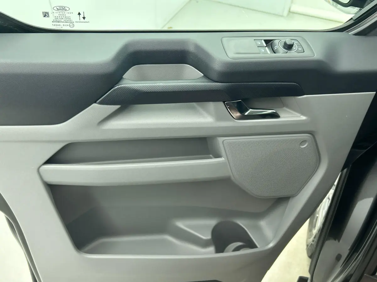 340 2.5 Automaat PHEV L2H1 Limited Cruise Control Airco Lichtmetalen Velgen