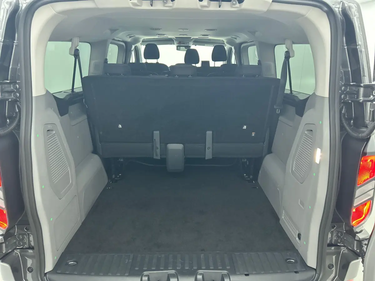 340 2.5 Automaat PHEV L2H1 Limited Cruise Control Airco Lichtmetalen Velgen
