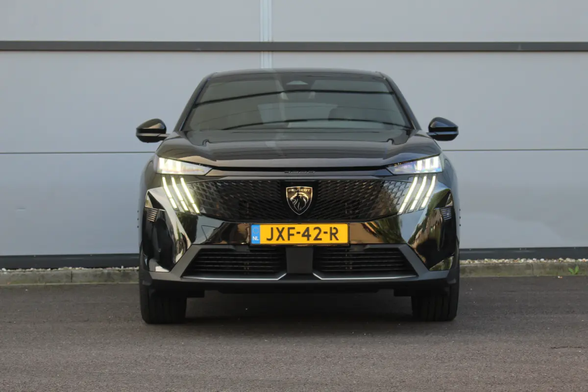 1.2 Hybrid 145 GT | Adap. Cruise C.. | Matrix LED | Camera | St. Verwarming | 19" LMV | Climate C. | KeyLess | PDC V&A | Privacy Glass | Adap. Cruise C.. | Matrix LED | Camera | St. Verwarmi