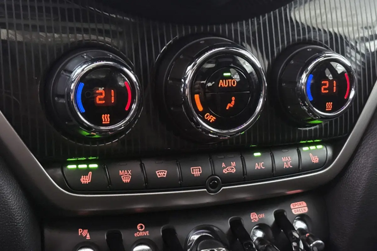 1.5 Cooper ALL4 JCW Pano Stoelverwarming Camera Keyless