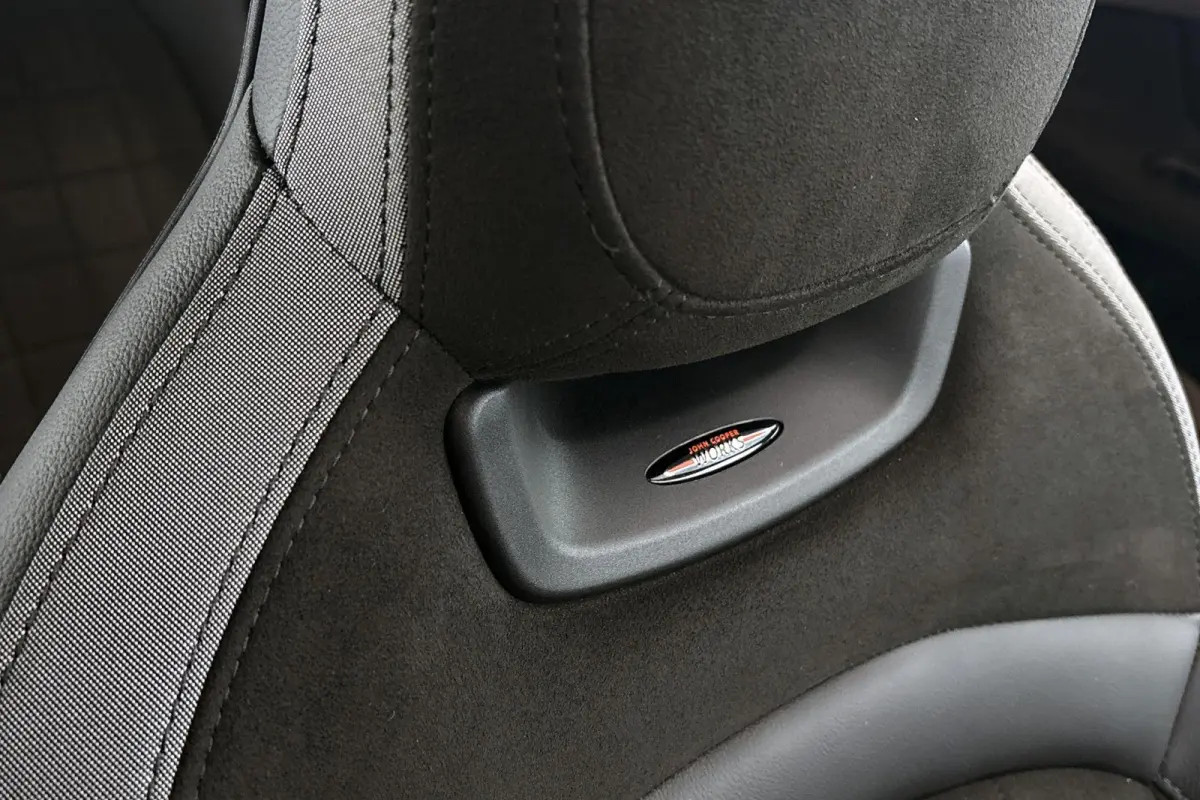1.5 Cooper ALL4 JCW Pano Stoelverwarming Camera Keyless