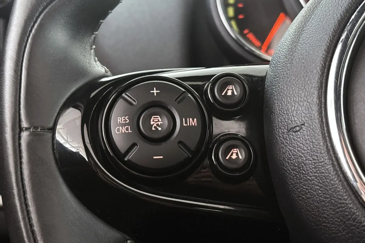 1.5 Cooper ALL4 JCW Pano Stoelverwarming Camera Keyless