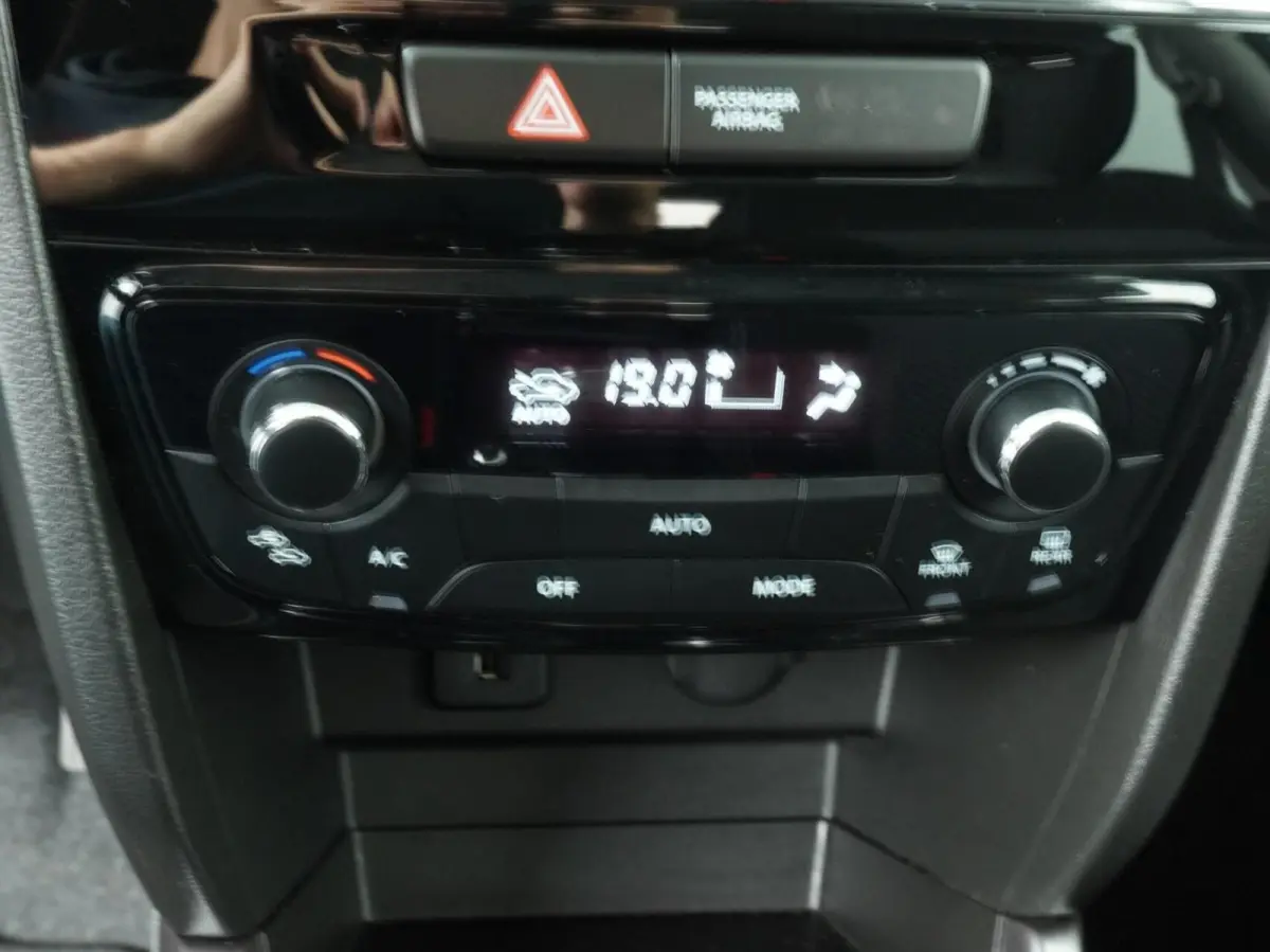 1.4 Boosterjet Select Smart Hybrid