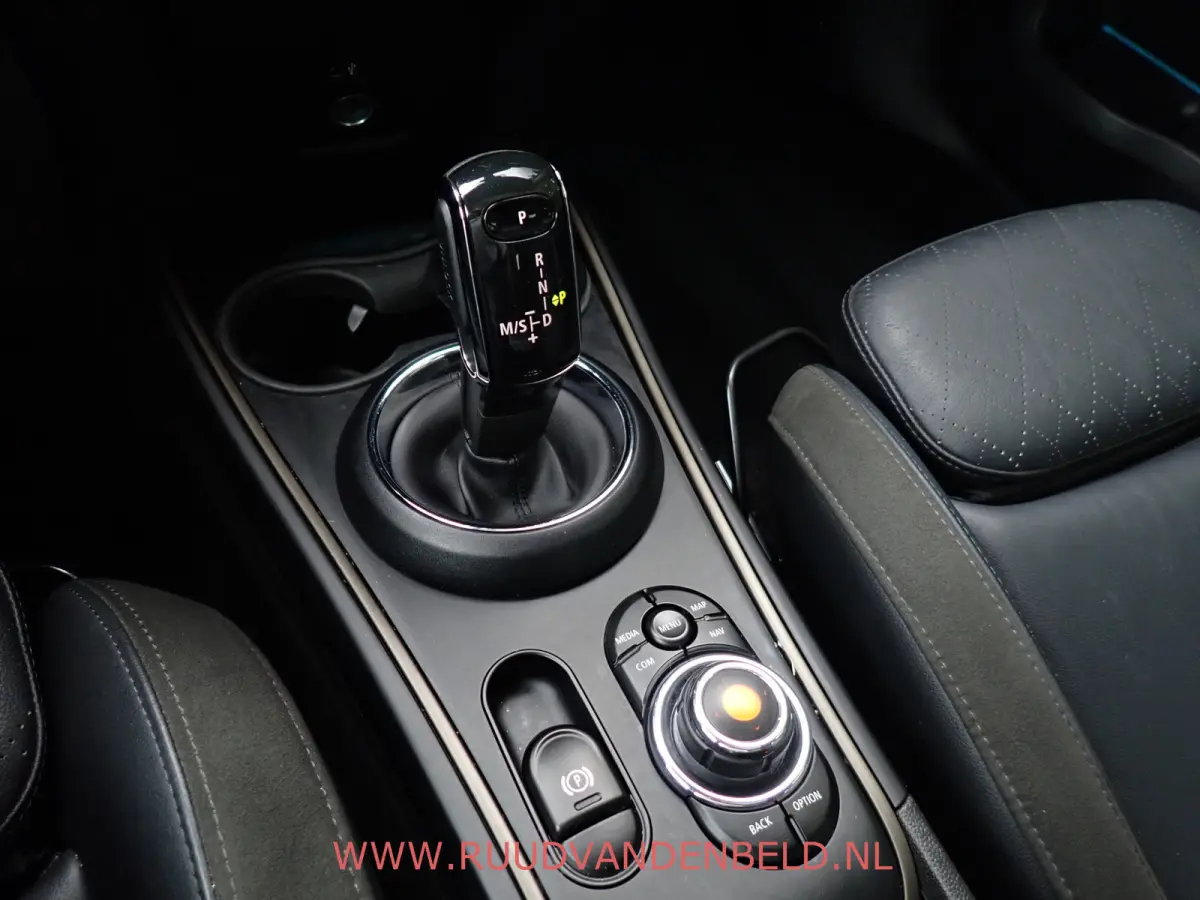 2.0 Cooper S KEYLESS / HEAD-UP / SCHUIF-KANTELDAK / CARPLAY