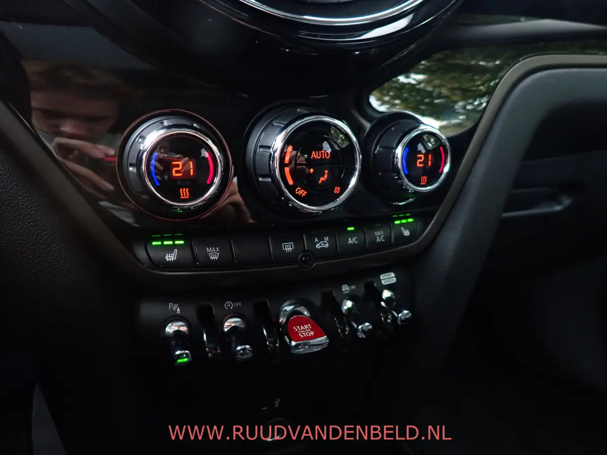 2.0 Cooper S KEYLESS / HEAD-UP / SCHUIF-KANTELDAK / CARPLAY