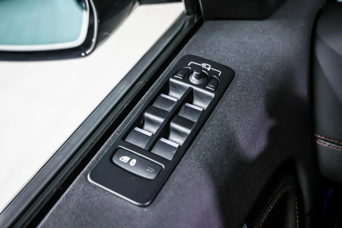 P300e 1.5 R-Dynamic HSE|Pano|Carplay|Trekhaak