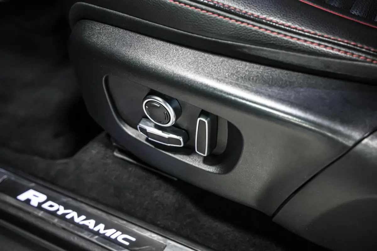 P300e 1.5 R-Dynamic HSE|Pano|Carplay|Trekhaak