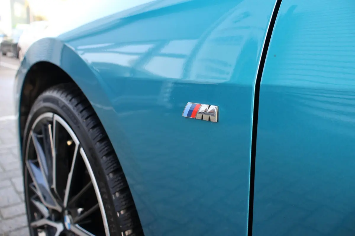 218i Executive Edition 1e eigenaar | Dealer Onderh | BTW | NAP | M-Sport+ | Pano | Winterpack | Harman | Camera | Alarm Klasse 3 | HIFI | Navi | Climate | Carplay | LMV | DAB