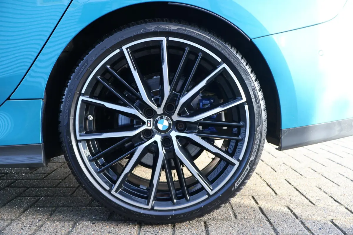 218i Executive Edition 1e eigenaar | Dealer Onderh | BTW | NAP | M-Sport+ | Pano | Winterpack | Harman | Camera | Alarm Klasse 3 | HIFI | Navi | Climate | Carplay | LMV | DAB