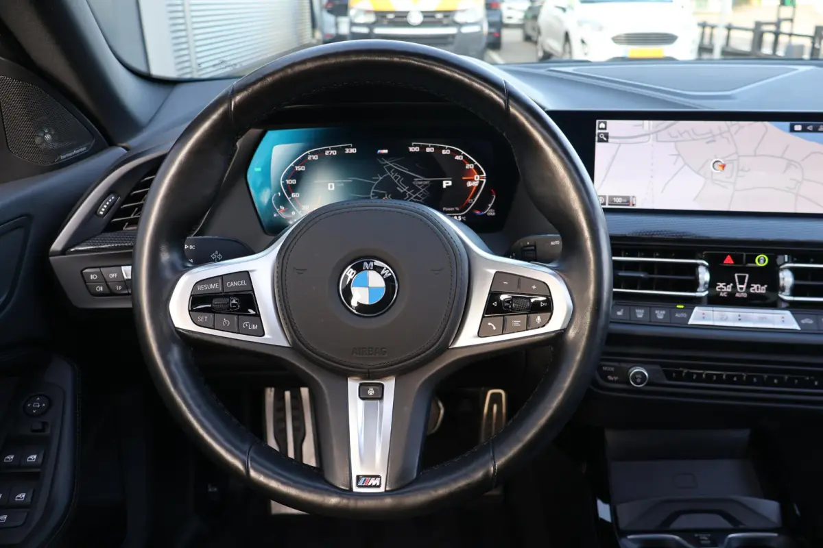 218i Executive Edition 1e eigenaar | Dealer Onderh | BTW | NAP | M-Sport+ | Pano | Winterpack | Harman | Camera | Alarm Klasse 3 | HIFI | Navi | Climate | Carplay | LMV | DAB