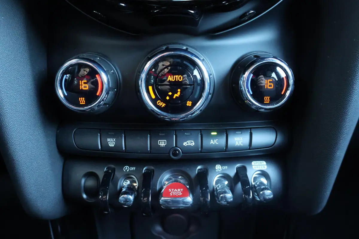 1.5 Cooper Camden Edition 1e Eigenaar | Volledig Onderh | NAP | BTW | Carplay | Navi | Cruise | DAB | Full Led | Start/Stop | Hill-Hold | PDC