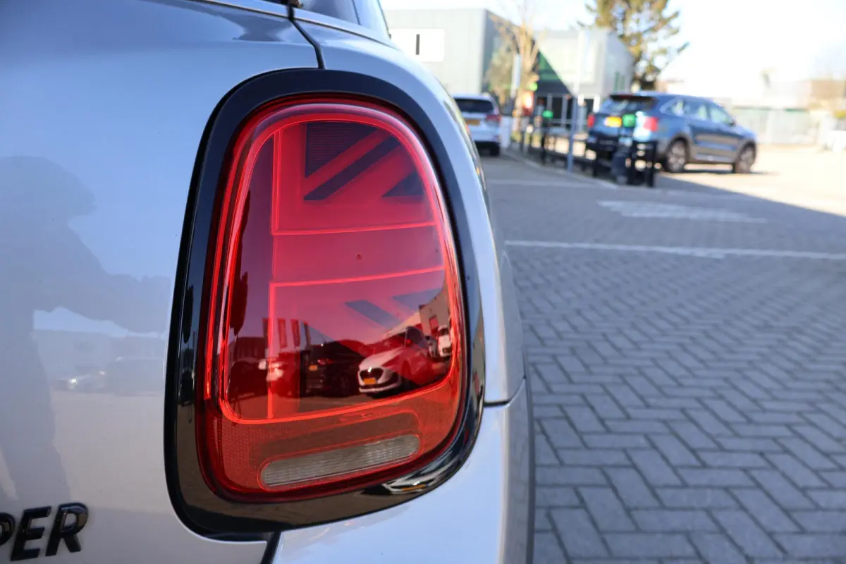 1.5 Cooper Camden Edition 1e Eigenaar | Volledig Onderh | NAP | BTW | Carplay | Navi | Cruise | DAB | Full Led | Start/Stop | Hill-Hold | PDC