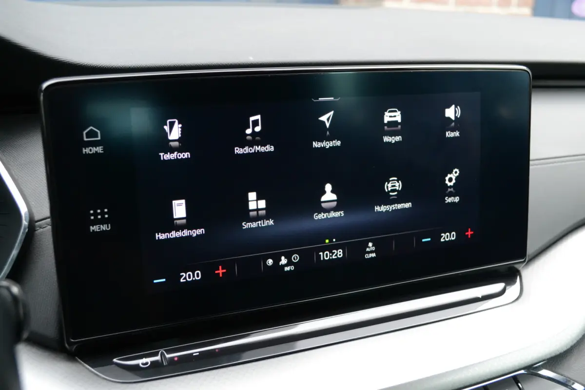 1.0 TSI Business Edition | Trekhaak | Virtual Cockpit | Parkeersensoren | Carplay/Android Auto