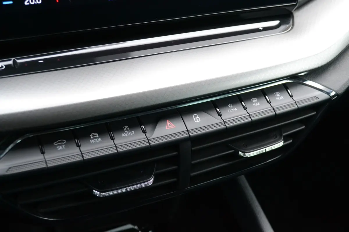 1.0 TSI Business Edition | Trekhaak | Virtual Cockpit | Parkeersensoren | Carplay/Android Auto