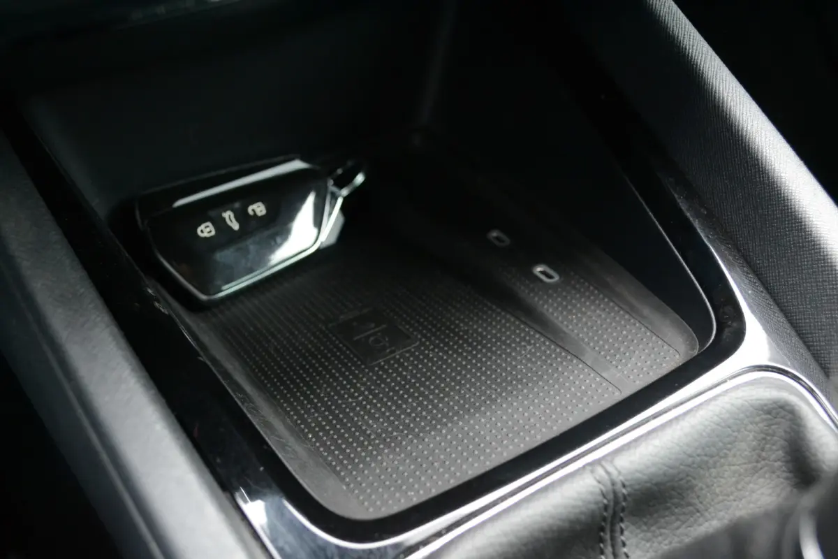 1.0 TSI Business Edition | Trekhaak | Virtual Cockpit | Parkeersensoren | Carplay/Android Auto