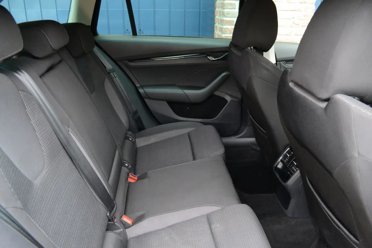 1.0 TSI Business Edition | Trekhaak | Virtual Cockpit | Parkeersensoren | Carplay/Android Auto
