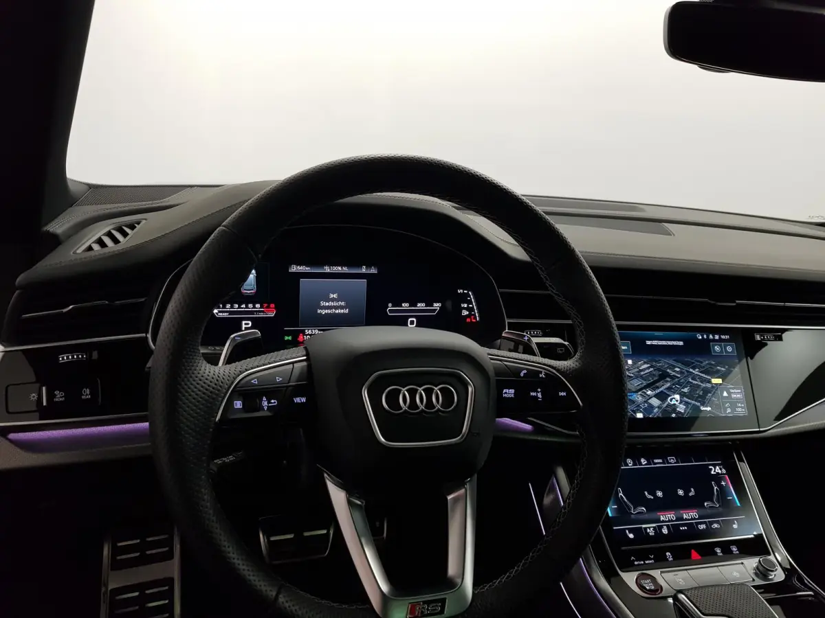 4.0 TFSI RS Q8 Quattro 600pk! Panorama dak Navigatie Electrische achterklep Led Camera Climate Control Parkeer sensoren voor en achter Lichtmetalen Velgen