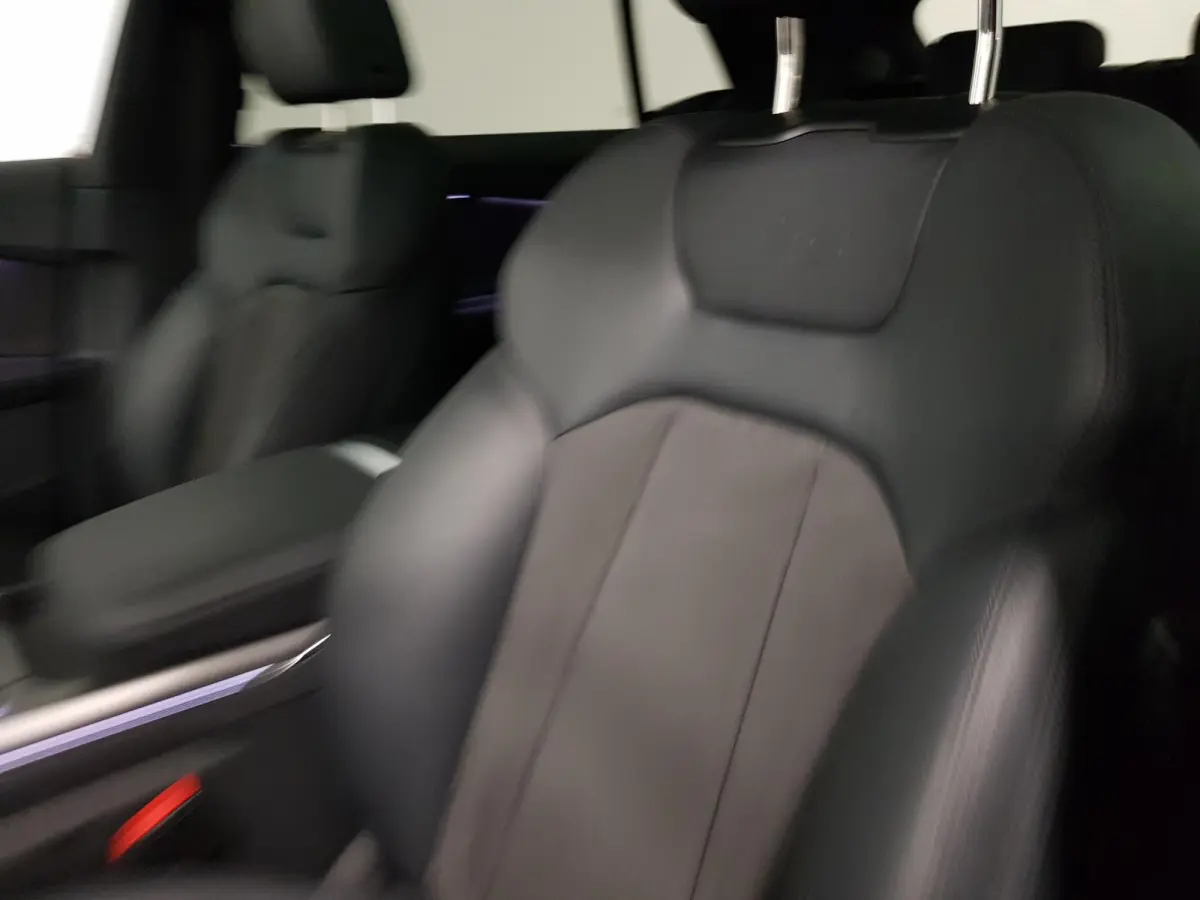 4.0 TFSI RS Q8 Quattro 600pk! Panorama dak Navigatie Electrische achterklep Led Camera Climate Control Parkeer sensoren voor en achter Lichtmetalen Velgen