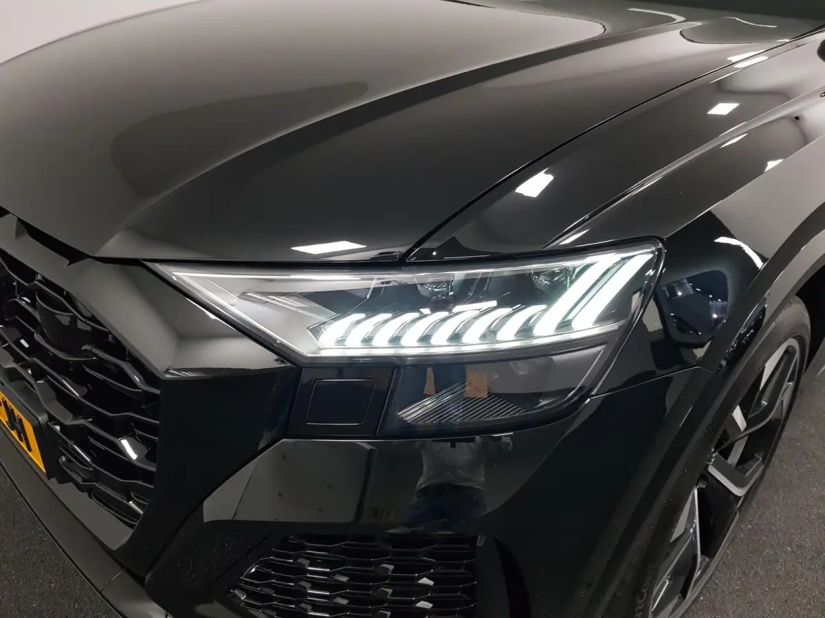 4.0 TFSI RS Q8 Quattro 600pk! Panorama dak Navigatie Electrische achterklep Led Camera Climate Control Parkeer sensoren voor en achter Lichtmetalen Velgen