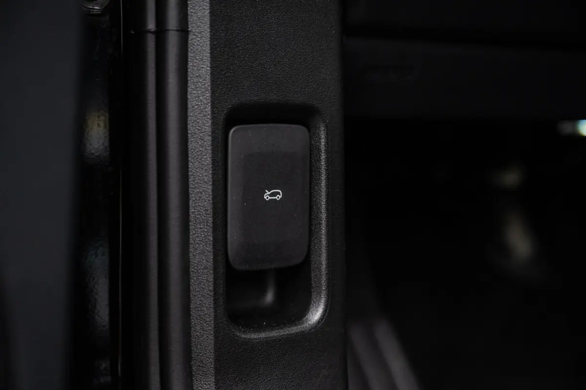 1.5 P270e PHEV PANO TREKHAAK MERIDIAN ADAPTIVE CRUISE LEDER