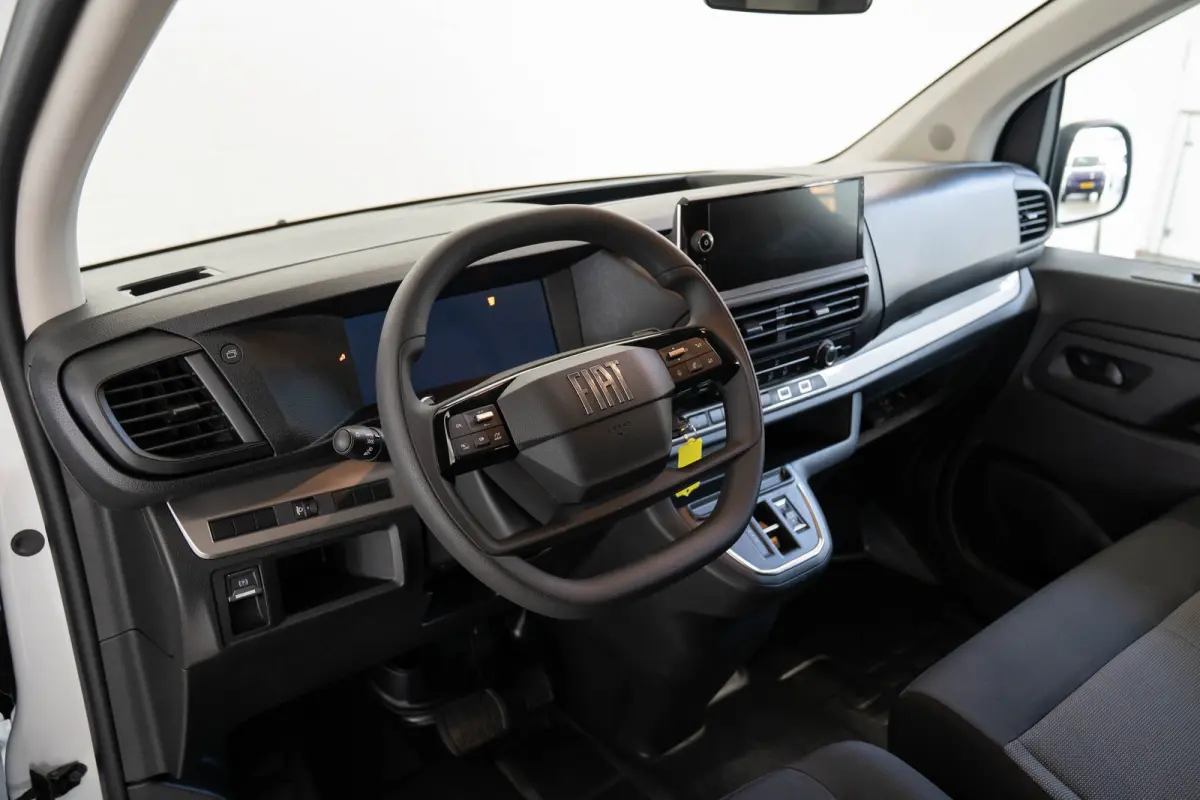 L3 75 kWh | SOH 97% | Camera | Laadruimtepakket | Apple Carplay & Android Auto | Buitenspiegels el. inklapbaar | Lichtmetalen velgen |