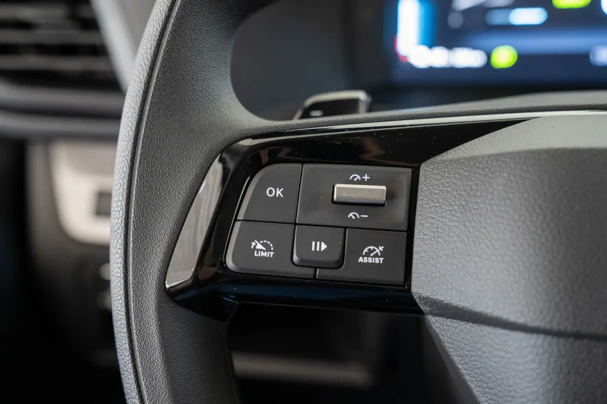 L3 75 kWh | SOH 97% | Camera | Laadruimtepakket | Apple Carplay & Android Auto | Buitenspiegels el. inklapbaar | Lichtmetalen velgen |
