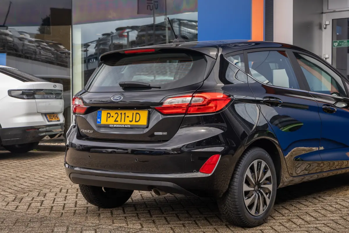 1.0 EcoBoost Hybrid Titanium Cruise control | Parkeensensoren achter | Hill hold asist | Apple Carplay/Android Auto | Apple Carplay/Android Auto|telefoonintegratie premium | Cruise control |