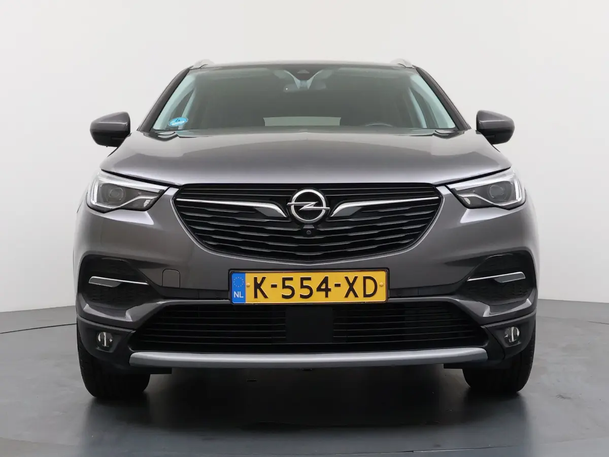 1.2 Turbo Business Elegance / Navigatie / 360 Camera / Parkeersensoren / Carplay / LED / ECC / 17'' LMV