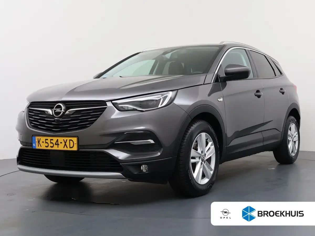 1.2 Turbo Business Elegance / Navigatie / 360 Camera / Parkeersensoren / Carplay / LED / ECC / 17'' LMV