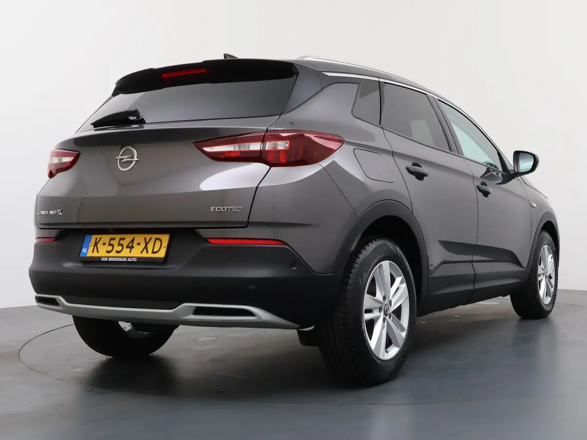1.2 Turbo Business Elegance / Navigatie / 360 Camera / Parkeersensoren / Carplay / LED / ECC / 17'' LMV