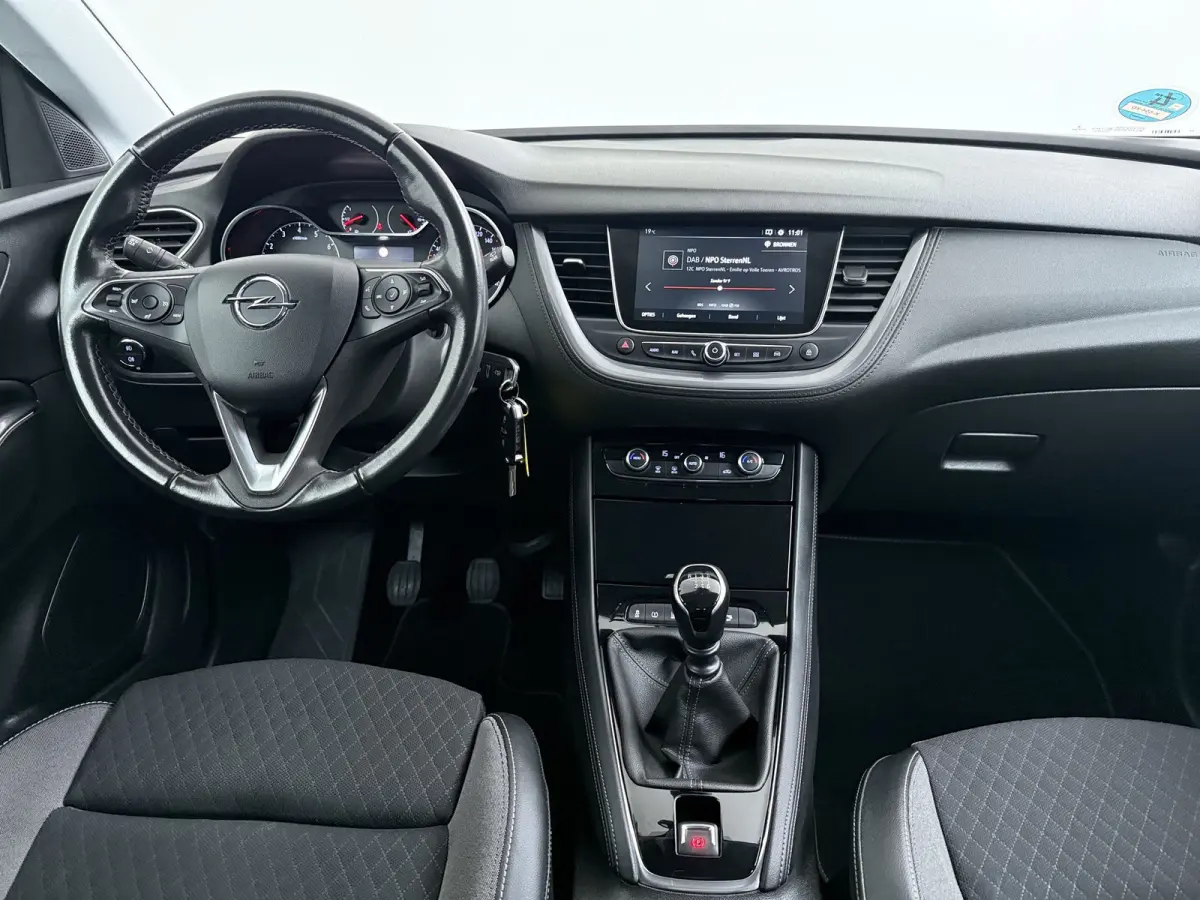 1.2 Turbo Business Elegance / Navigatie / 360 Camera / Parkeersensoren / Carplay / LED / ECC / 17'' LMV