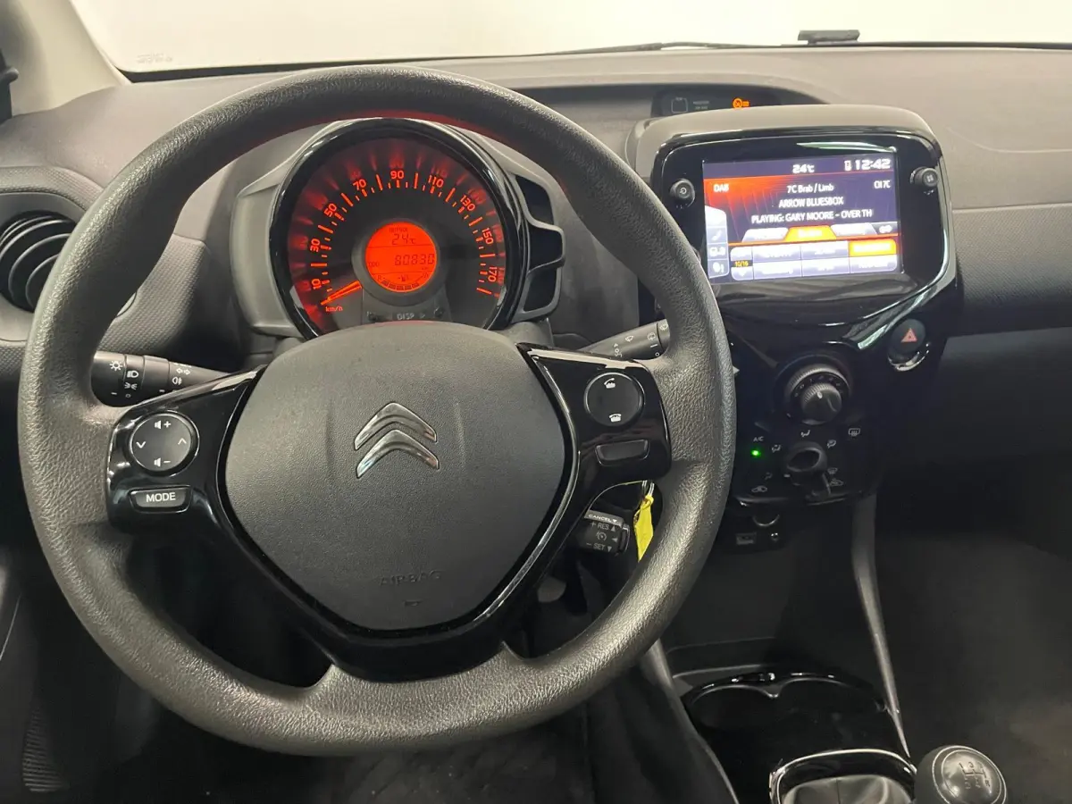 1.0 VTi Feel Airco Navigatie Apple Carplay Android Auto Achteruitrij camera Leder Multifunctioneel stuurwiel