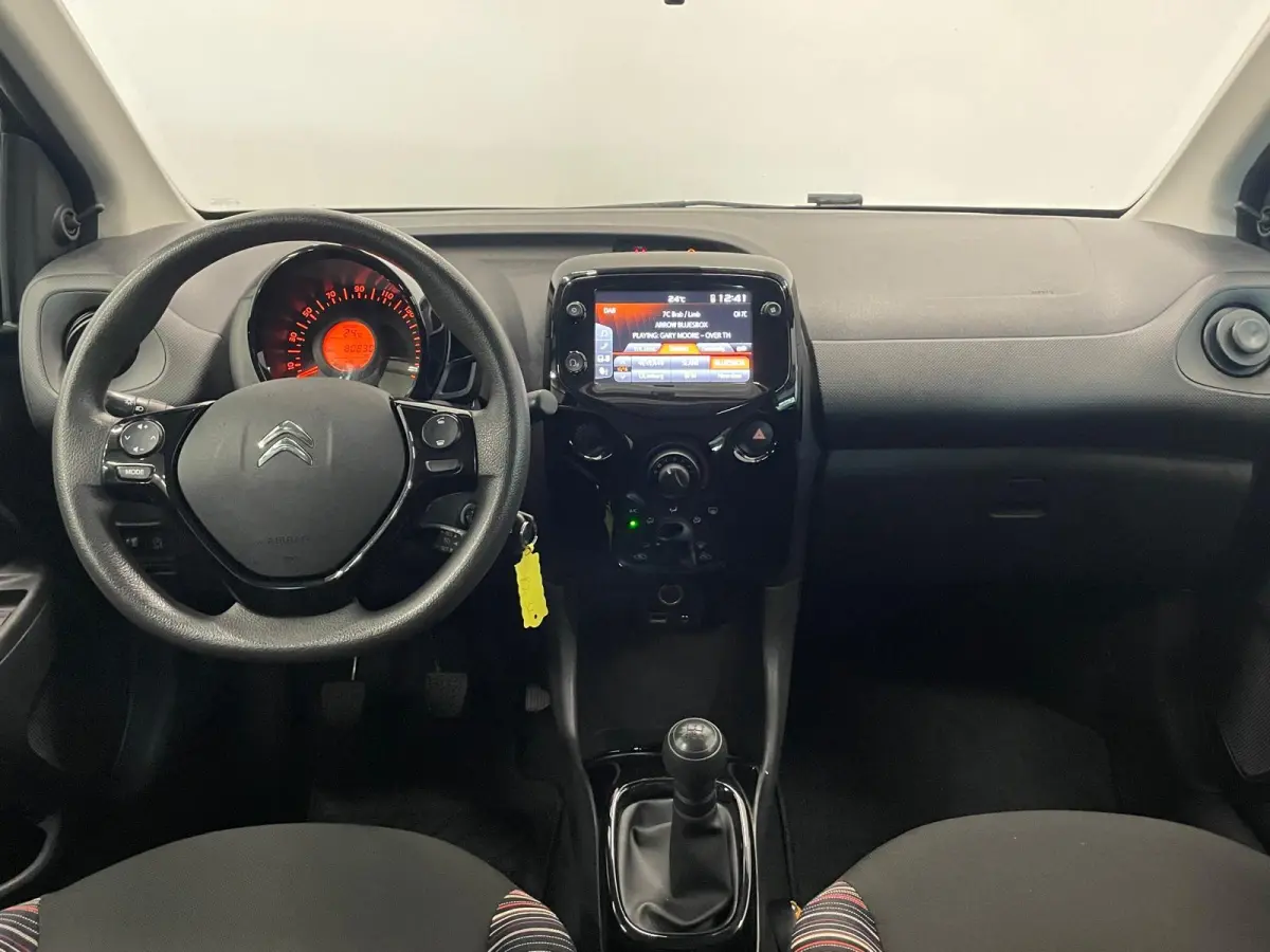 1.0 VTi Feel Airco Navigatie Apple Carplay Android Auto Achteruitrij camera Leder Multifunctioneel stuurwiel