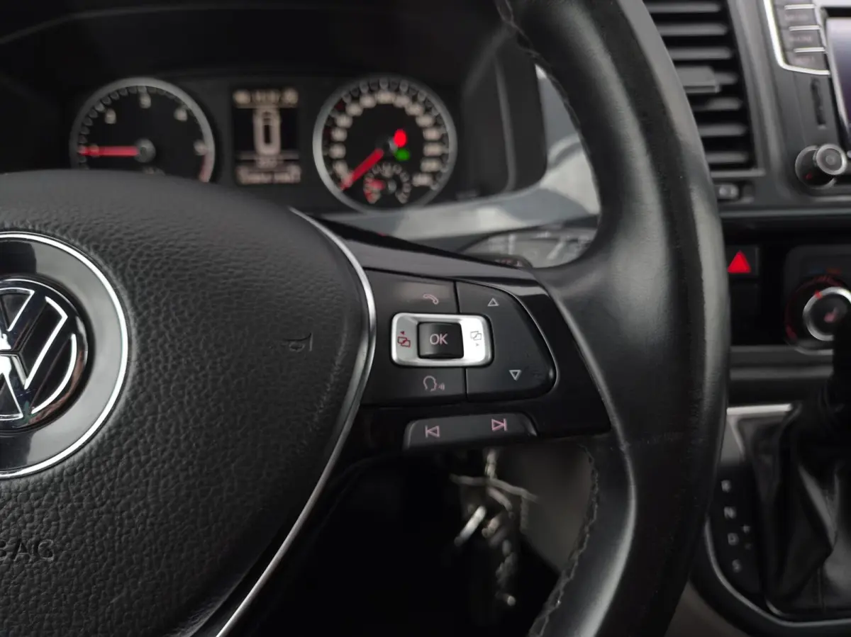 Bulli 2.0TDI L2H1 DC 4-Motion Leer