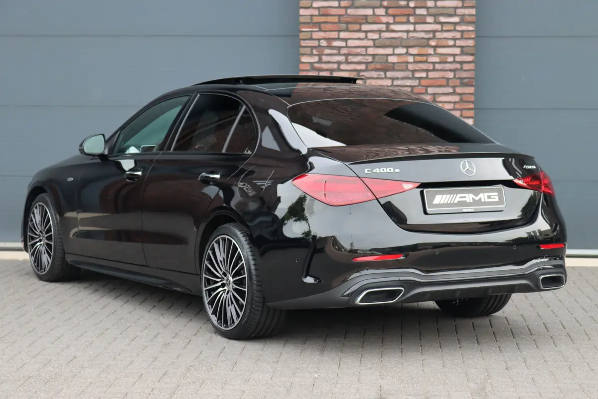 400 e 4MATIC AMG Line | Distronic+ | Panoramadak | Nappa Leder | Burmester | Memory | Digital Light | HUD | Verwarmd Stuurwiel | Keyless Go | Surround Camera |