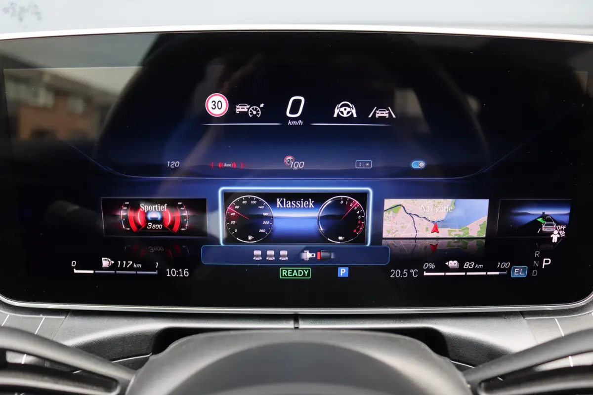 400 e 4MATIC AMG Line | Distronic+ | Panoramadak | Nappa Leder | Burmester | Memory | Digital Light | HUD | Verwarmd Stuurwiel | Keyless Go | Surround Camera |