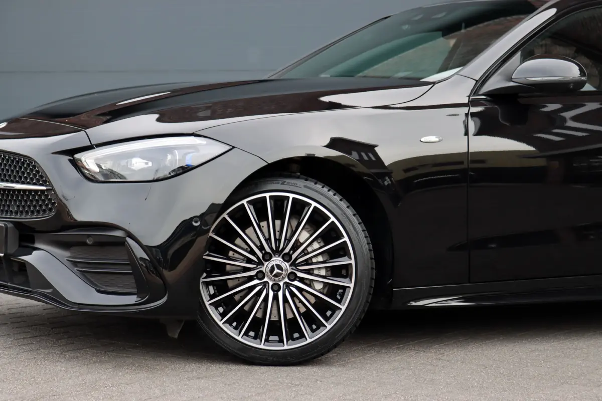 400 e 4MATIC AMG Line | Distronic+ | Panoramadak | Nappa Leder | Burmester | Memory | Digital Light | HUD | Verwarmd Stuurwiel | Keyless Go | Surround Camera |