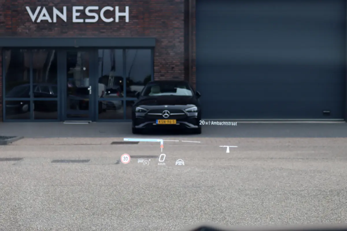 400 e 4MATIC AMG Line | Distronic+ | Panoramadak | Nappa Leder | Burmester | Memory | Digital Light | HUD | Verwarmd Stuurwiel | Keyless Go | Surround Camera |