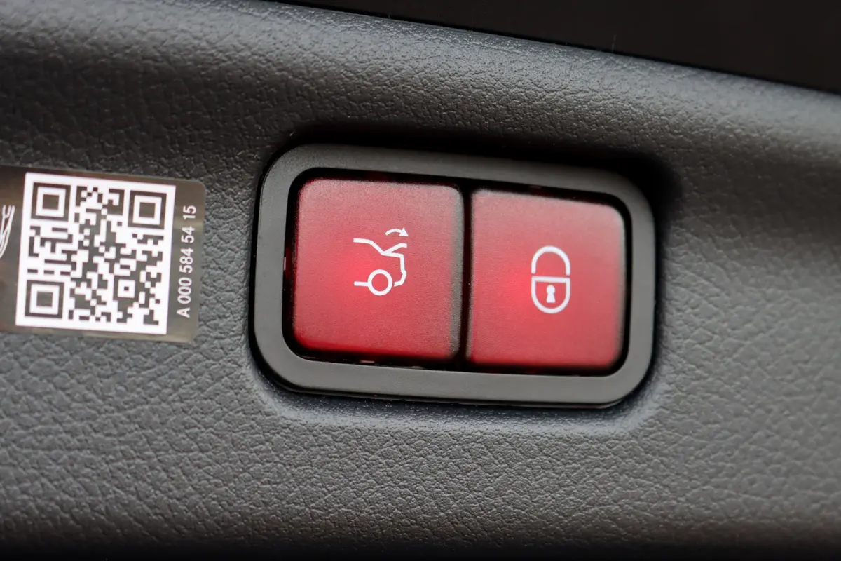 400 e 4MATIC AMG Line | Distronic+ | Panoramadak | Nappa Leder | Burmester | Memory | Digital Light | HUD | Verwarmd Stuurwiel | Keyless Go | Surround Camera |