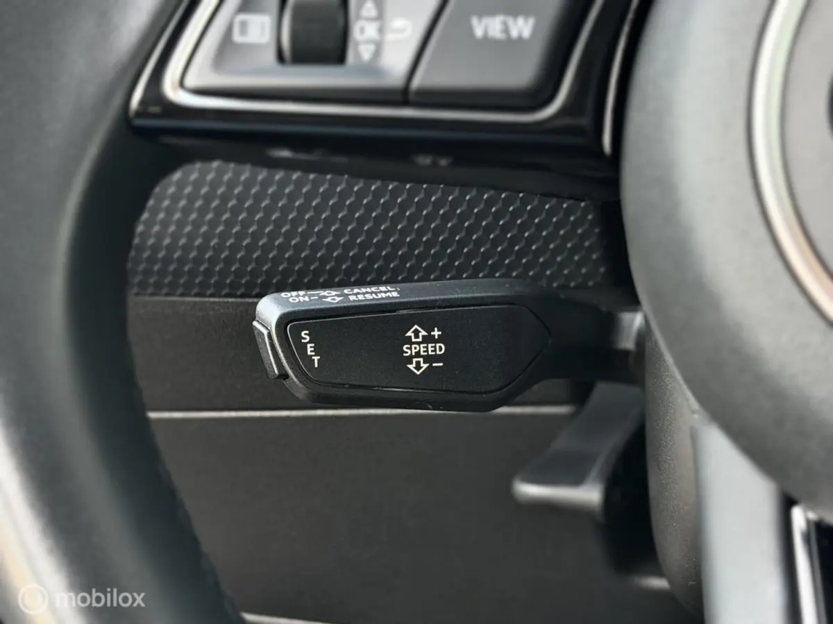 30 TFSI S Line | Led | Black on black