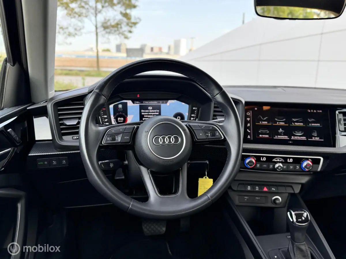 30 TFSI S Line | Led | Black on black
